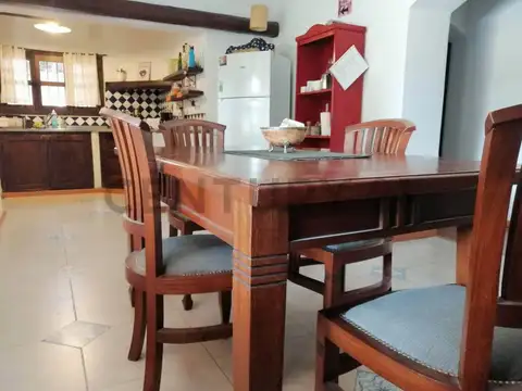 CASA EN ALQUILER - CHACRAS DE CORIA - LUJAN DE CUYO