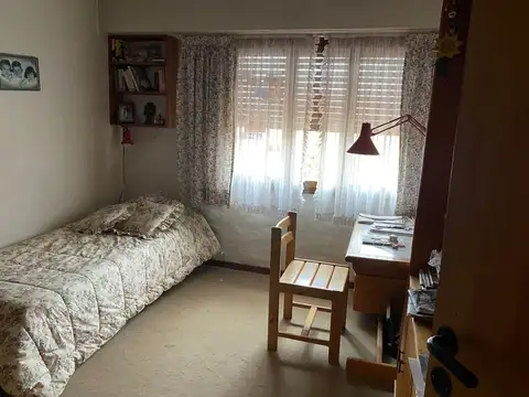 Casa en Alquiler con 1 cochera