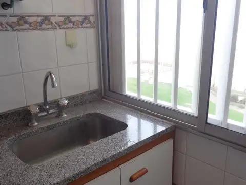 Hermoso departamento frente al mar y a una cuadra de la Peatonal con un dormitorio. ZONA 1