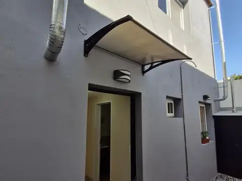 Depto Tipo Casa en Alquiler de 1 dormitorio