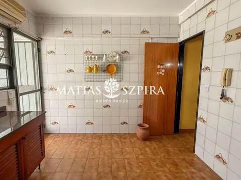 Venta de Casa 4 Ambientes en Villa del Parque, Apto Credito