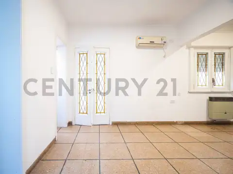 Ph de 2 dormitorios con patio  en venta  en La Plata