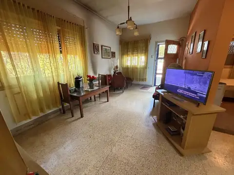 Depto Tipo Casa en Venta en Ezpeleta Oeste, USD 67.000