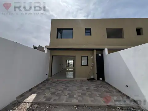 Depto Tipo Casa en Venta con 1 cocheras