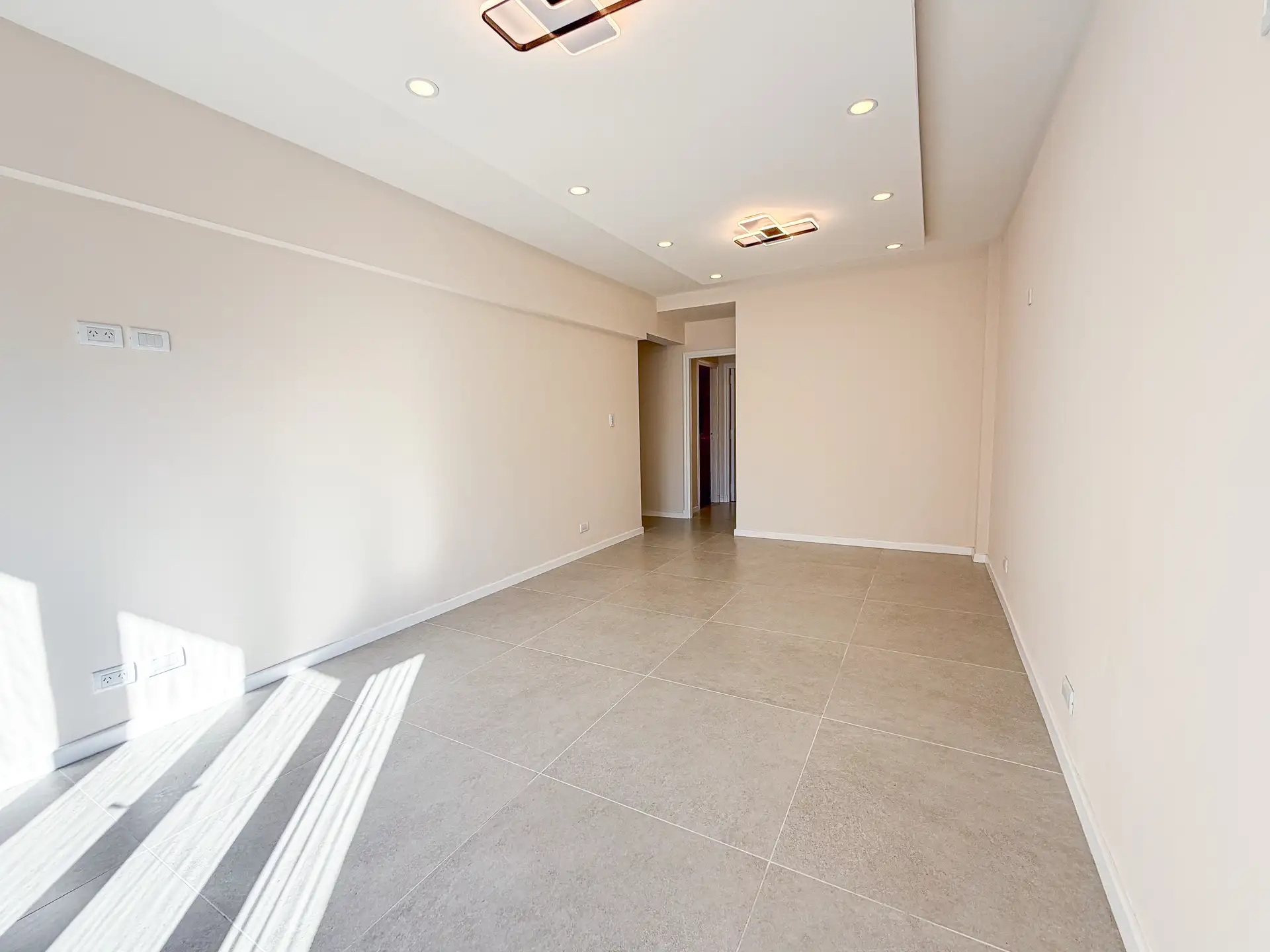 Depto 3 amb con dependencia, 79m² con balcón — Rivadavia y Santa Fe