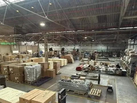 Deposito en Alquiler 2637 m2 en Villa Martelli