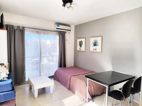 MONOAMBIENTE IMPECABLE CON BAULERA