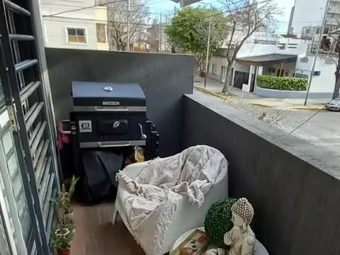 Depto Tipo Casa 4 ambientes con 2 baños
