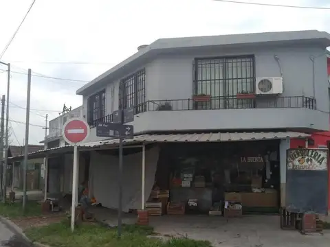Saavedra Esquina J. M. Paz 1600