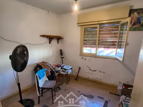 Casa 3 ambientes con 1 baño