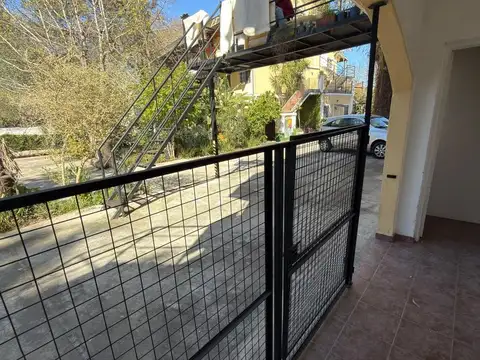 Maipú e/ Salidas y Moreno
