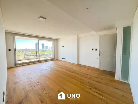 Av. Del Valle y Ov. Lagos - Amplio Dpto de 2 Dormitorios Externo. Posibilidad cochera.