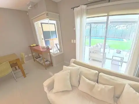 Casa en Venta con 1 cochera