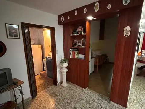 Casa en muy buen estado cerca del Parque de la Agricultura