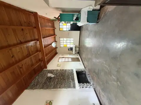 Casa 5 ambientes con 1 baño