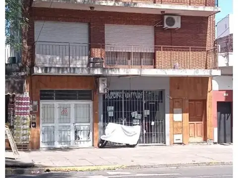 VENTA DE LOCAL CON VIVIENDA EN PARQUE AVELLANEDA