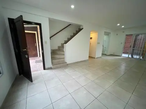 Casa en Alquiler en Ituzaingo Norte, $ 950.000