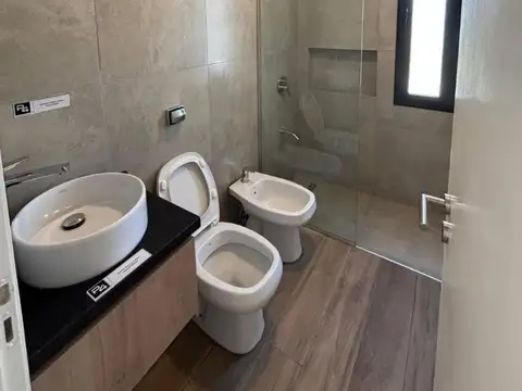 DUPLEX DE CATEGORIA EN VENTA - SAN IGNACIO DE MANANTIALES