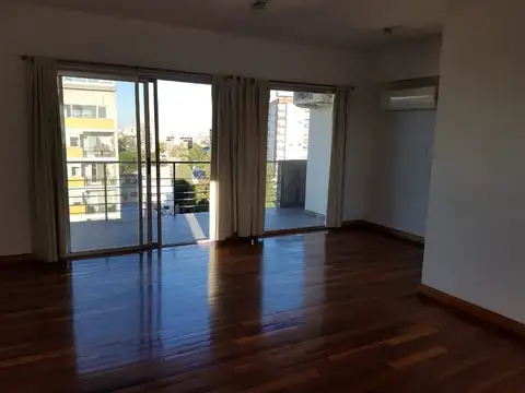 25 De Mayo 100, Piso 8