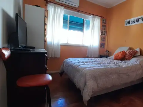 Departamento 3 ambientes (por escalera)  en venta  -Zona Boedo-