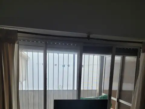 Amplio PH 2amientes amplio con patio