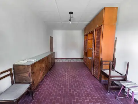 Departamento 5 amb. externo - Av. Polonia e Irala