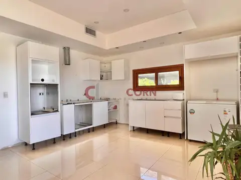 Casa en Venta con 8 cocheras