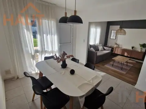 Depto Tipo Casa en Venta de 4 dormitorios