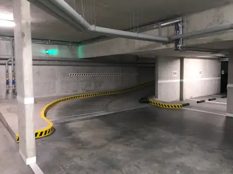 Venta cochera fija Belgrano R acceso por rampa