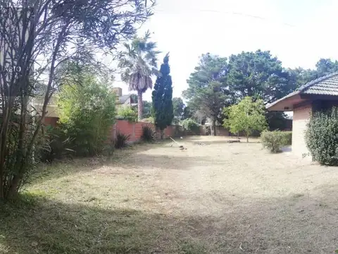 Casa 10 ambientes con 5 baños