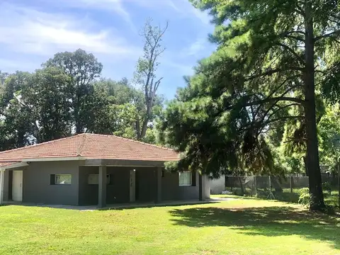 CASA EN VENTA 4 AMB CON PILETA LOMA VERDE ESCOBAR