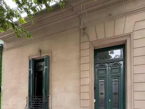 CASA EN VENTA EN PEHUAJO CON PATIO