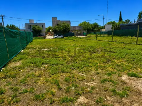 Terreno en Venta 28  mts Fondo
