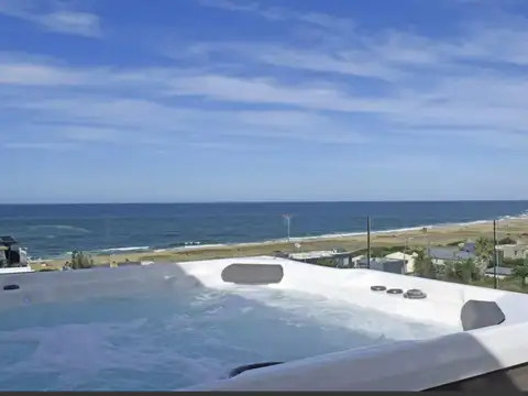 Departamento 4 ambientes con 3 baños