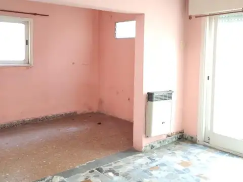 VENTA - 2 departamentos y 2 locales en bloque - Tapiales