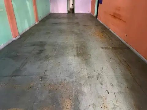 Local en Alquiler en Floresta, $ 600.000