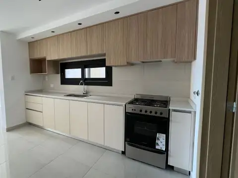 Departamento en Alquiler con 1 cocheras