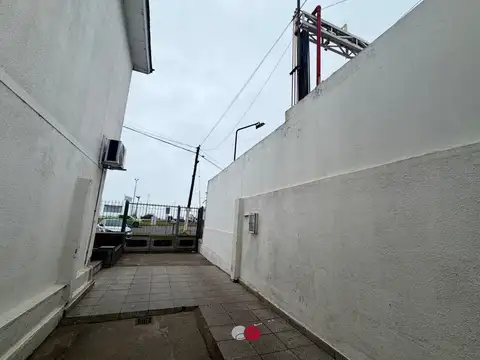 Depto Tipo Casa en Alquiler de 3 ambientes