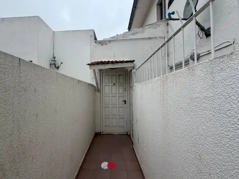 Depto Tipo Casa en Alquiler en Constitucion, $ 800.000