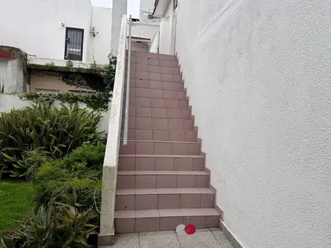 Depto Tipo Casa en Alquiler de 2 dormitorios