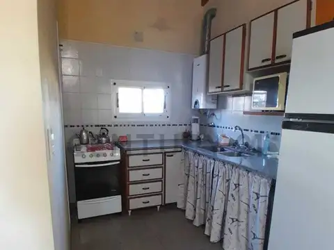 Casa 2 ambientes con 1 baño