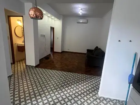 DEPTO 3 AMB MUY LUMINOSO RECICLADO A NUEVO