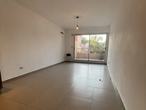 José Pascual Tamborini 5000, Piso 1