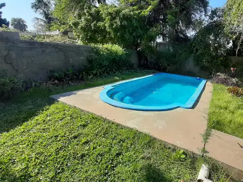 Casa en Alquiler con 1 cochera