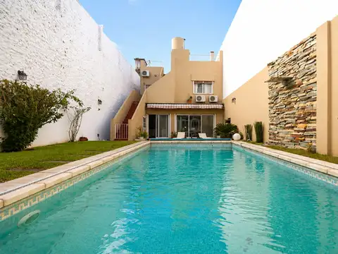 Casa 4 ambientes con 2 baños