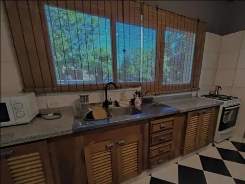 Casa 4 ambientes con 3 baños