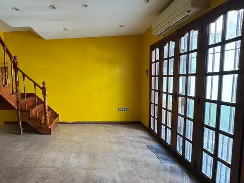 PH TIPO  CASA 4 AMB CON PATIO Y TERRAZA LANUS ESTE