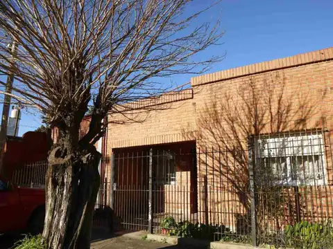 CASA EN VENTA VILLA ELISA 4 DORMITORIOS CON PARQUE