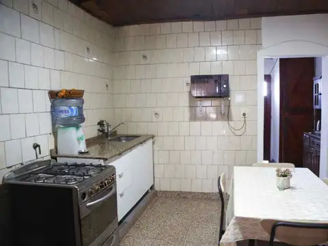 CASA EN VENTA VILLA ELISA 4 DORMITORIOS CON PARQUE