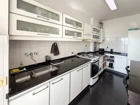 DEPARTAMENTO 2 DORMITORIOS EN VENTA , LA PLATA .